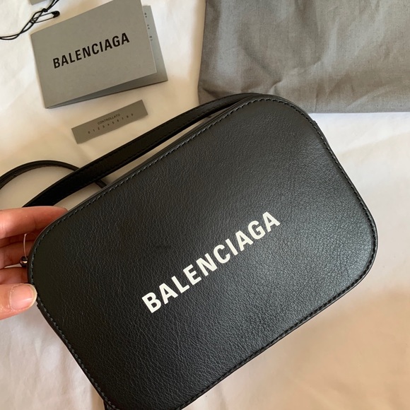 SOLD Balenciaga Everyday XS Camera Bag - Picture 4 of 10